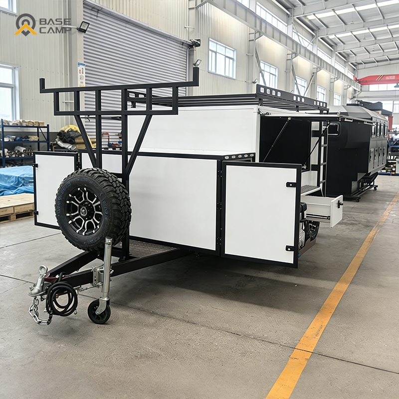 Heavy Duty Enclosed Utility Tr - Heavy Equipment Hauler recension och pris