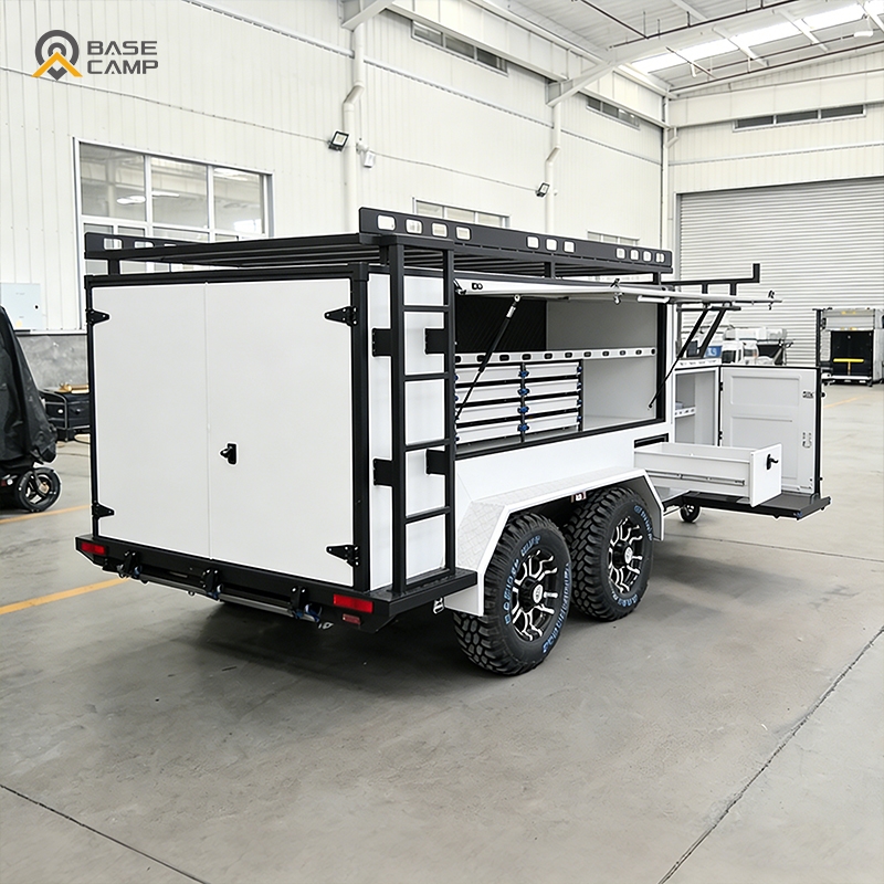 Heavy Duty Enclosed Utility Tr - Heavy Equipment Hauler recension och pris